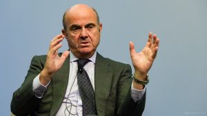 دی گویندس، معاون بانک مرکزی اروپا بر احتیاط در سیاست‌گذاری تأکید کرد