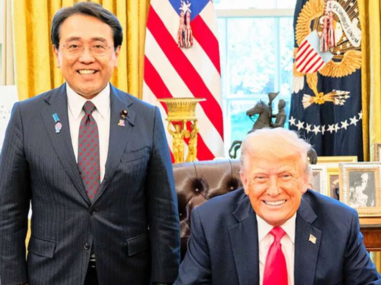 اکازاوا و ترامپ