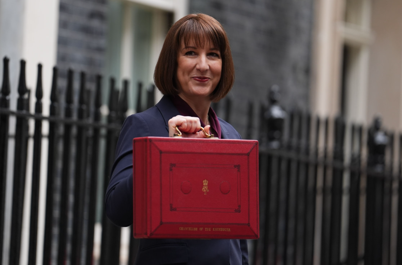 ریچل ریوز، وزیر دارایی انگلیس