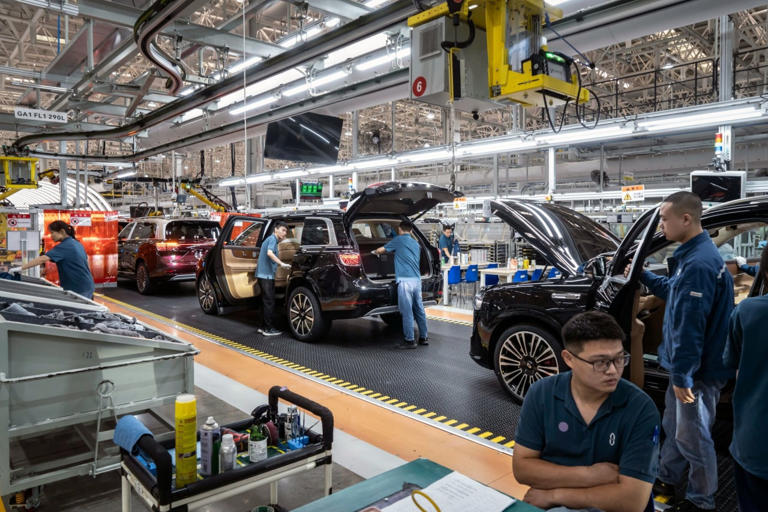 هزینه‌کرد دولت در صنعت با افزایش بدهی دولتی