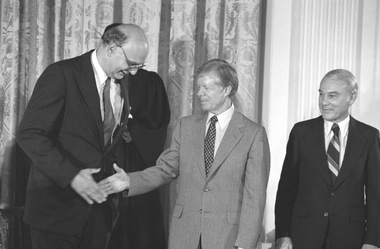 جیمی کارتر و انتساب ولکر